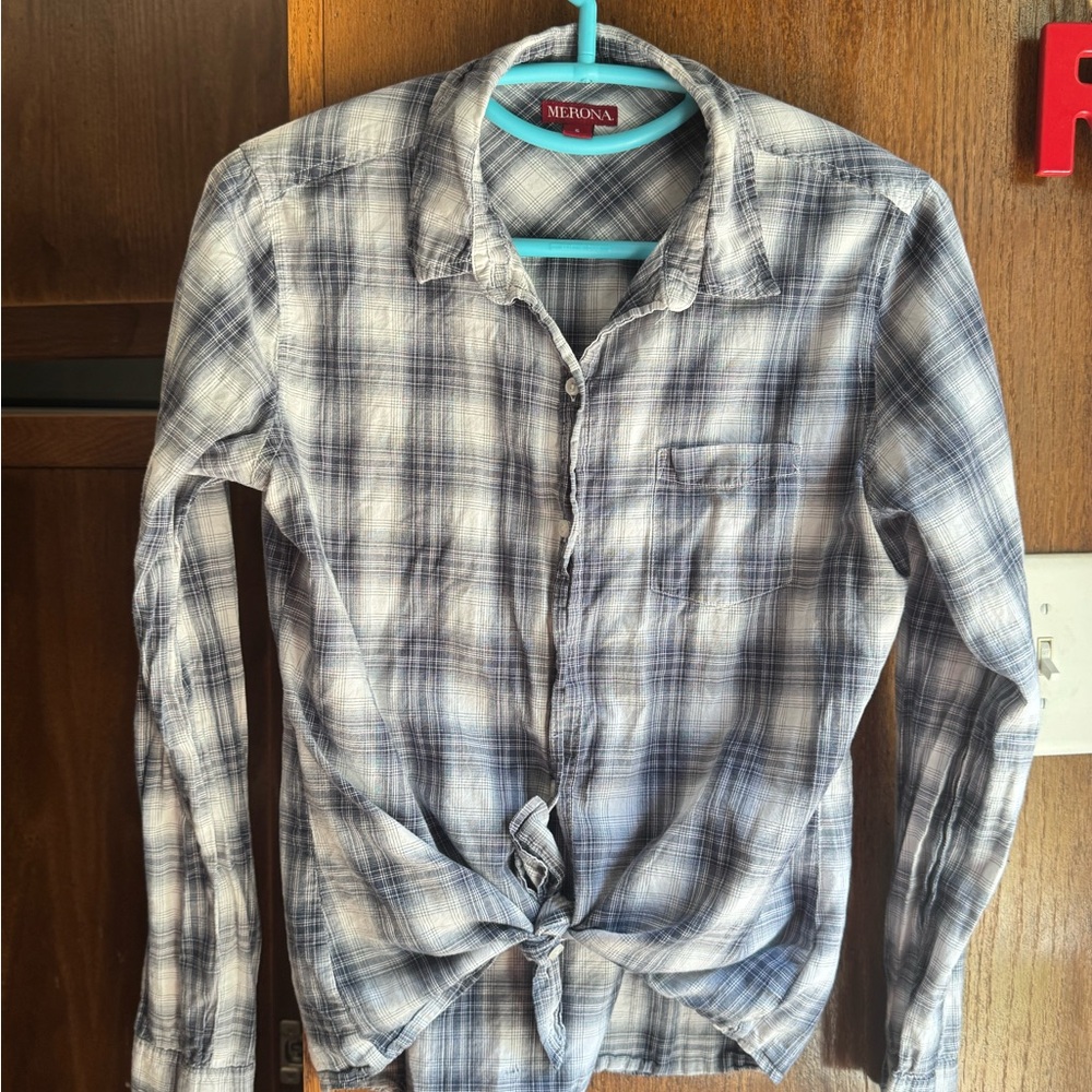 Merona women's shirt Light Blue and White Plaid Button-Down Shirt